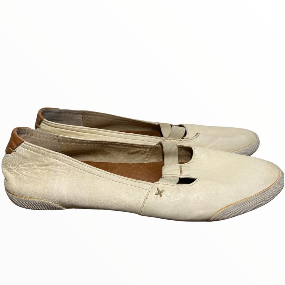 Frye Melanie Slip On Flats 100% Leather Italian Burnished Vintage Cream 9